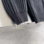 2025年12月29日秋冬新作PRADA ニットカーディガン  高品質人気商品/誕生日プレゼント/FF工場