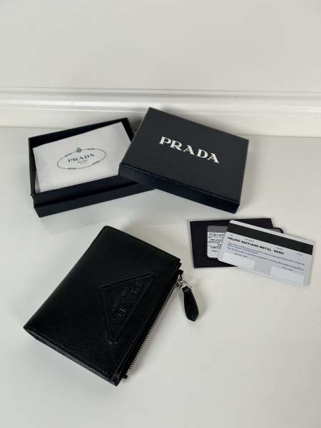 2026年1月14日新作高品質Prada財布P1ML050/11.5cmx9.5cm /GQ工場