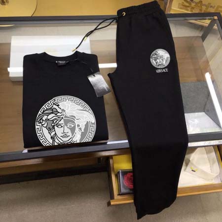 2026年1月28日入荷新作Versace上下セット大人気 激安/zh工場