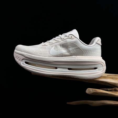 2026年1月9日入荷新品Nike Vomero Premi...