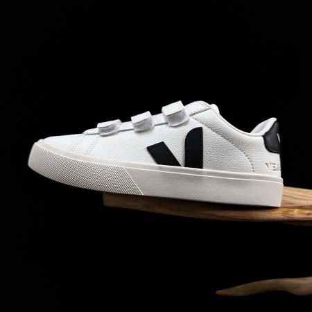 2026年1月9日入荷新品VEJA Recife 人気 スニ...