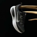 2026年1月9日入荷新品Nike Vomero 18人気 スニーカー男女兼用/誕生日プレゼント/XH工場