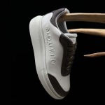 2026年1月10日入荷新品Alexander McQueen人気 スニーカー男女兼用/誕生日プレゼント/XH工場