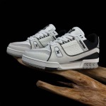 2026年1月10日入荷新品LOUIS VUITTON Trainer人気 スニーカー男女兼用/誕生日プレゼント/XH工場