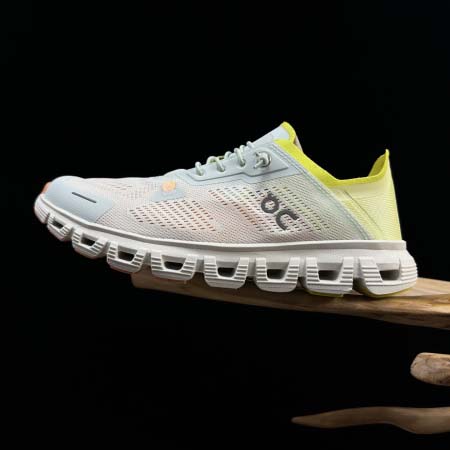 2026年1月10日入荷新品On Cloud 6 Coast...