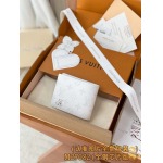 2026年1月13日新作高品質Louis Vuitton財布M27082 Monogram Forest 11.5 x 9 x 1.5/GQ工場