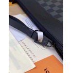 2026年1月14日新作高品質Louis VuittonバッグM82545    Monogram    Pochette Voyage 32 x 21 x 8  /GQ工場