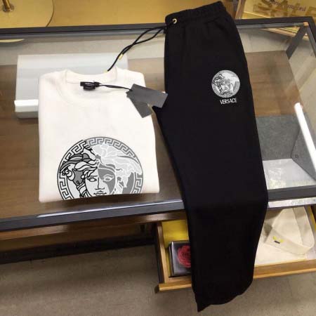 2026年1月28日入荷新作Versace上下セット大人気 ...