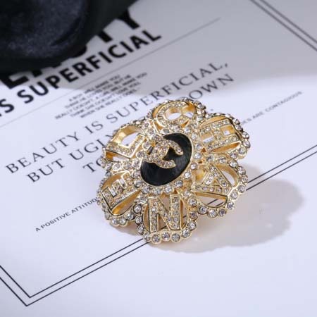 2026年2月2日入荷新品シャネルブローチギフト/誕生日/記念品/アクセサリーxin工場