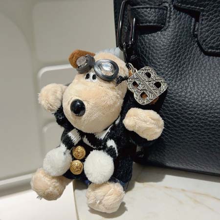 2026年2月3日入荷新品Balenciaga キーホルダー ギフト/誕生日/記念品/アクセサリーxin工場