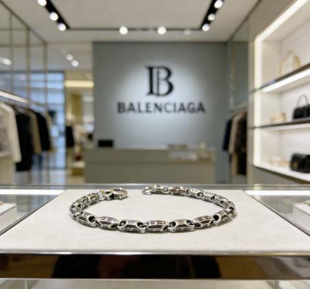 2026年2月3日入荷新品Balenciagaブレスレットギフト/誕生日/記念品/アクセサリーxin工場