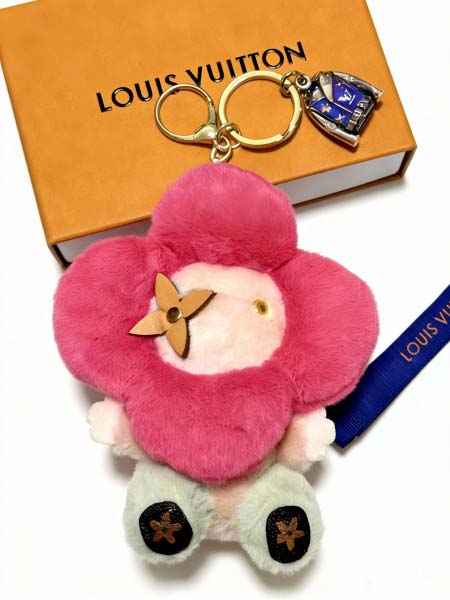 2026年2月3日入荷新品ルイヴィトン キーホルダー ギフト/誕生日/記念品/アクセサリーxin工場