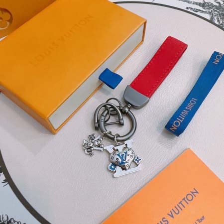 2026年2月3日入荷新品ルイヴィトン キーホルダー ギフト/誕生日/記念品/アクセサリーxin工場