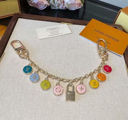 2026年2月3日入荷新品ルイヴィトン キーホルダー ギフト/誕生日/記念品/アクセサリーxin工場