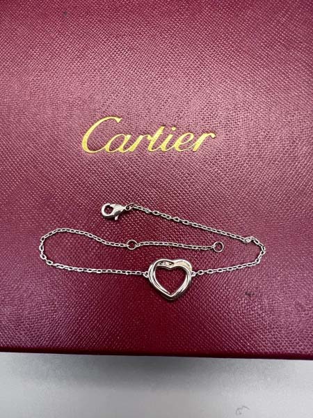 2026年2月3日入荷新品カルティエブレスレットギフト/誕生日/記念品/アクセサリーxin工場