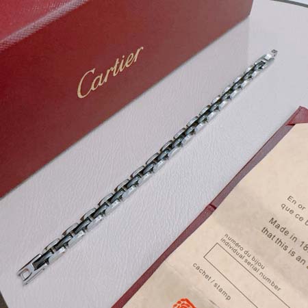 2026年2月3日入荷新品カルティエブレスレットギフト/誕生日/記念品/アクセサリーxin工場