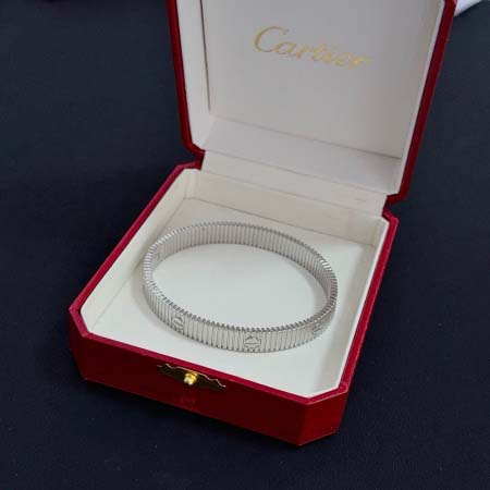 2026年2月4日入荷新品Cartier腕輪/ブレスレットギフト/誕生日/記念品/アクセサリーxin工場