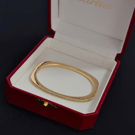 2026年2月4日入荷新品Cartier腕輪/ブレスレットギフト/誕生日/記念品/アクセサリーxin工場