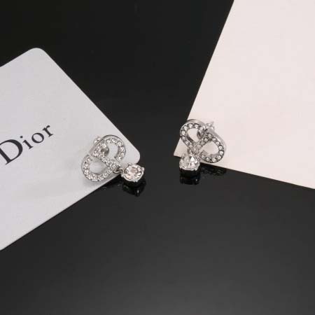 2026年2月5日入荷新品Diorピアスギフト/誕生日/記念品/アクセサリーxin工場