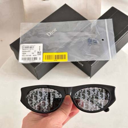 2026年2月15日新品Dior原版復刻サングラスギフト/誕生日/記念品/アクセサリーXY工場