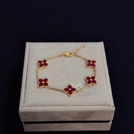 2026年2月1日入荷新品van cleef & arpel...