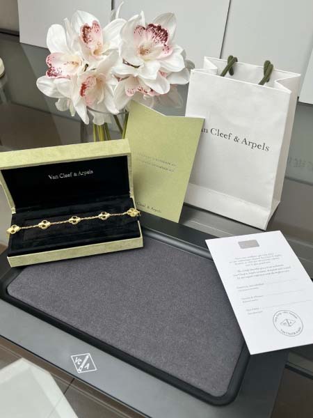 2026年2月1日入荷新品van cleef & arpel...