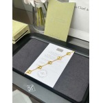 2026年2月1日入荷新品van cleef & arpelsブレスレットギフト/誕生日/記念品/アクセサリーxin工場