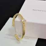 2026年2月1日入荷新品van cleef & arpels腕輪/ブレスレットギフト/誕生日/記念品/アクセサリーxin工場