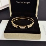 2026年2月1日入荷新品van cleef & arpels腕輪/ブレスレットギフト/誕生日/記念品/アクセサリーxin工場