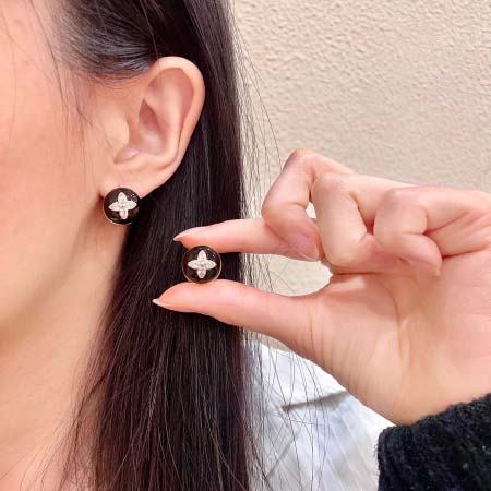 2026年2月3日入荷新品Louis Vuittonピアスギ...