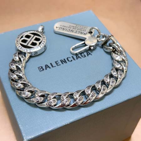 2026年2月3日入荷新品Balenciagaブレスレットギ...