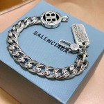 2026年2月3日入荷新品Balenciagaブレスレットギフト/誕生日/記念品/アクセサリーxin工場