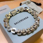 2026年2月3日入荷新品Balenciagaブレスレットギフト/誕生日/記念品/アクセサリーxin工場