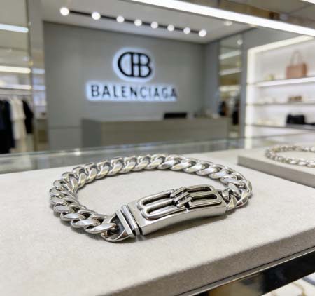 2026年2月3日入荷新品Balenciagaブレスレットギ...
