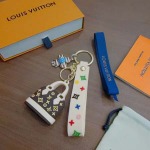 2026年2月3日入荷新品ルイヴィトン キーホルダー ギフト/誕生日/記念品/アクセサリーxin工場