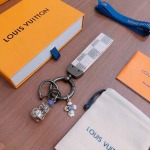 2026年2月3日入荷新品ルイヴィトン キーホルダー ギフト/誕生日/記念品/アクセサリーxin工場