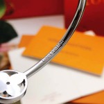 2026年2月3日入荷新品ルイヴィトン腕輪/ブレスレットギフト/誕生日/記念品/アクセサリーxin工場