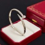 2026年2月3日入荷新品カルティエ腕輪/ブレスレットギフト/誕生日/記念品/アクセサリーxin工場