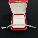 2026年2月3日入荷新品カルティエブレスレットギフト/誕生日/記念品/アクセサリーxin工場