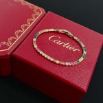 2026年2月3日入荷新品カルティエブレスレットギフト/誕生日/記念品/アクセサリーxin工場