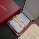 2026年2月3日入荷新品カルティエブレスレットギフト/誕生日/記念品/アクセサリーxin工場