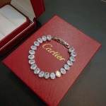 2026年2月3日入荷新品カルティエブレスレットギフト/誕生日/記念品/アクセサリーxin工場