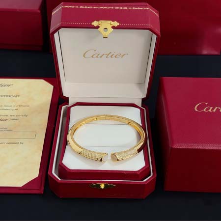 2026年2月4日入荷新品Cartier腕輪/ブレスレットギ...