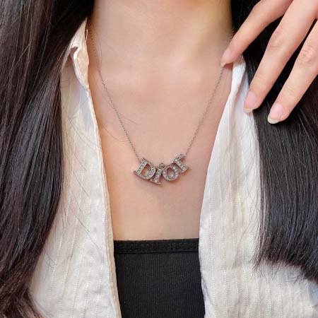 2026年2月5日入荷新品Diorネックレスギフト/誕生日/...