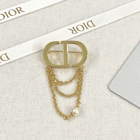 2026年2月5日入荷新品Diorブローチギフト/誕生日/記...