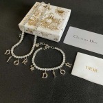 2026年2月5日入荷新品Diorブレスレットギフト/誕生日/記念品/アクセサリーxin工場