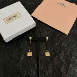 2026年2月5日入荷新品miumiuピアスギフト/誕生日/記念品/アクセサリーxin工場