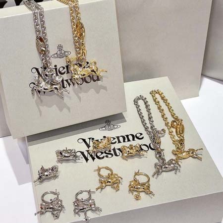 2026年2月5日入荷新品Vivienneネックレスギフト/...