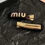2026年2月5日入荷新品miumiuヘアピンギフト/誕生日/記念品/アクセサリーxin工場