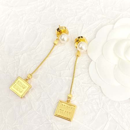 2026年2月5日入荷新品miumiuピアスギフト/誕生日/...